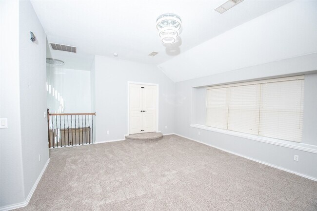 Building Photo - 1129 Dover Pl