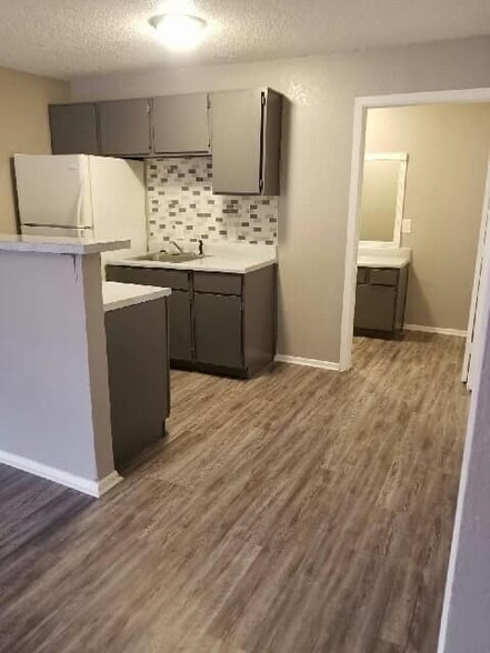 Building Photo - 1513 Santa Fe Dr