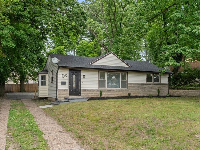 Building Photo - Newly Renovated 3BR Home in Lawnside with Designer Kitchen, Modern Bath & Huge Yard