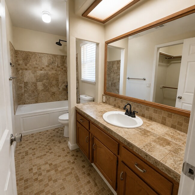 Building Photo - FOR RENT – Charming 3 Bedroom, 2 Bathroom Home in Southwest Bakersfield $2150