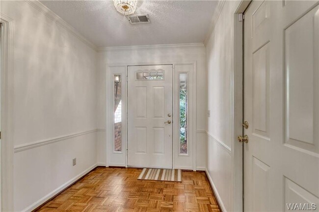 Building Photo - Fantastic 3BR 2Ba in popular Reston Place!