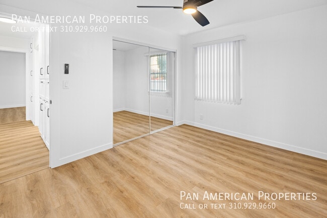 Building Photo - 9106 1/2 Palm St.-A6