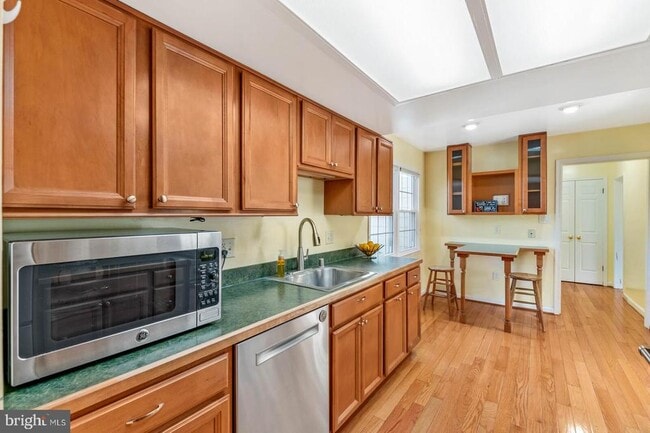 Building Photo - 9711 Cinnamon Creek Dr