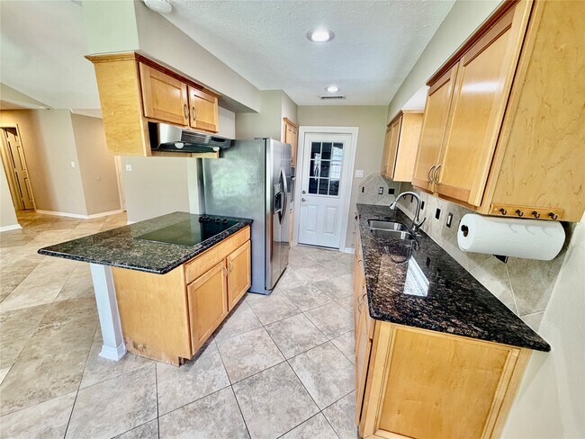 Building Photo - 5838 Ludington Dr