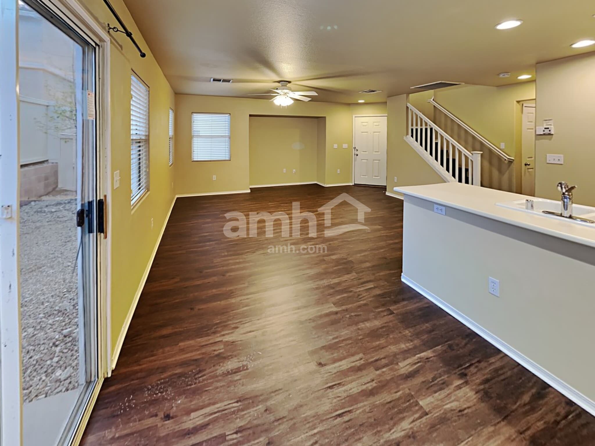 Building Photo - 3909 Bayamon St