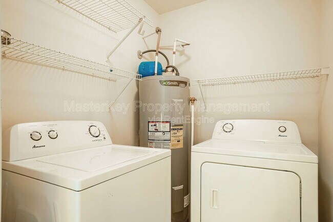 Building Photo - 2611 Ivory Run Way