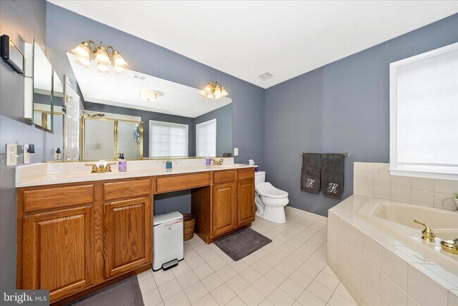 Building Photo - 1504 Larel Ct