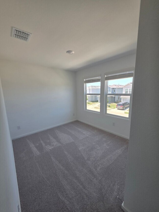Building Photo - 12192 Morgan Dr