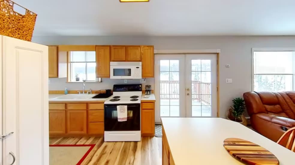 Building Photo - 6140 W Robin Hood Ln