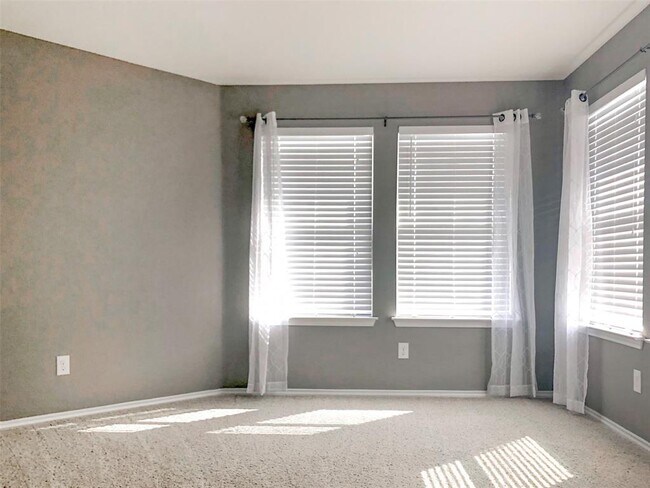 Building Photo - 1649 Bovina Dr