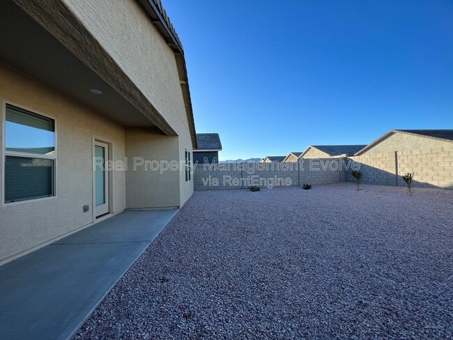 Building Photo - 19410 W Hazelwood St