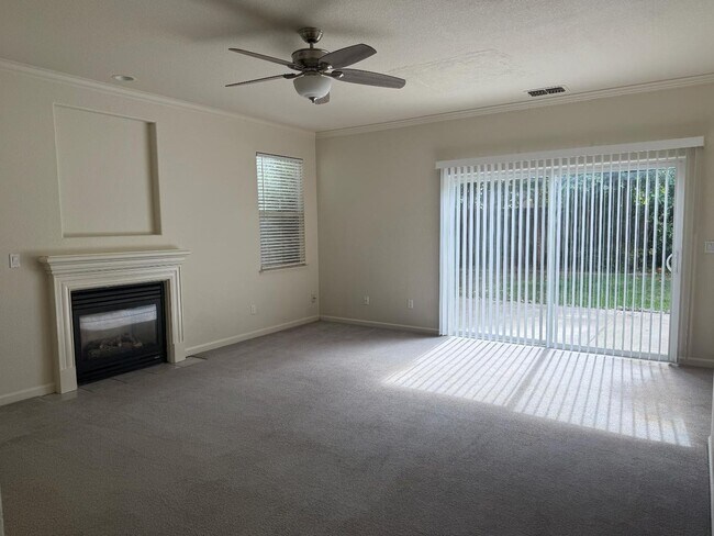 Building Photo - 2521 Marta Bella Way