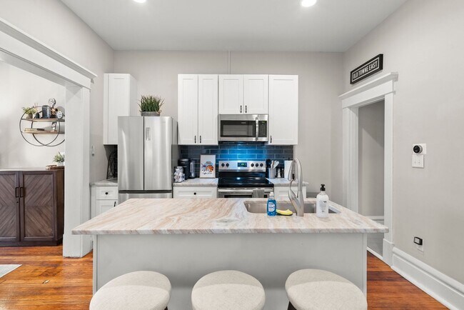 Building Photo - Fully Furnished Luxury Condo in Olde Towne East