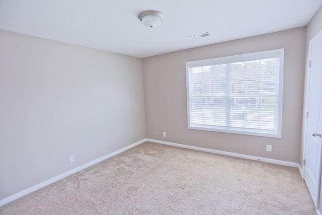 Building Photo - 315 Sam Houston Cir