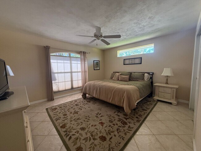 Building Photo - Beautiful 3 bedroom, 2 Bathroom home in the Turnbull Bay Golf Course Community