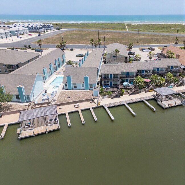 Building Photo - 15209 Leeward Dr
