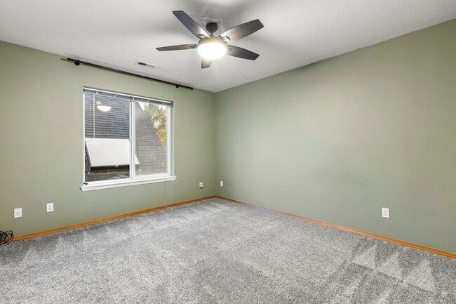 Building Photo - 18438 SE Stephens St