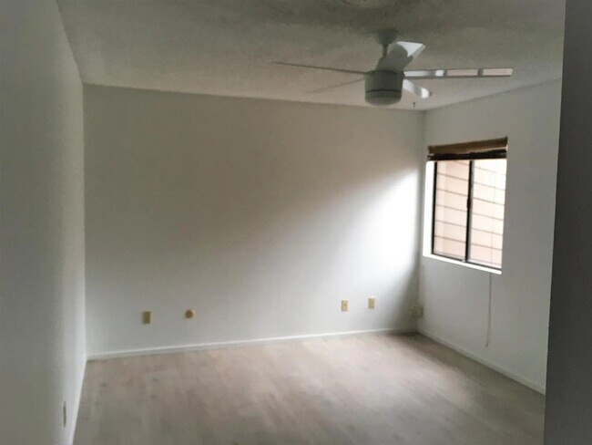 Building Photo - 2316 Gosford Rd
