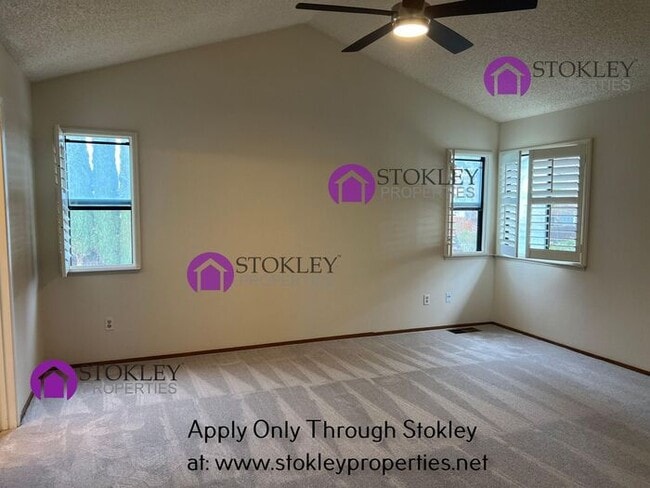 Building Photo - 3840 Rockford Dr