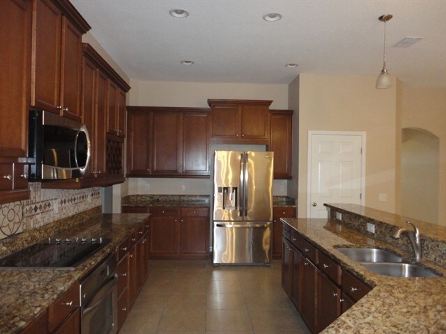 Building Photo - 5402 Coral Shell Way