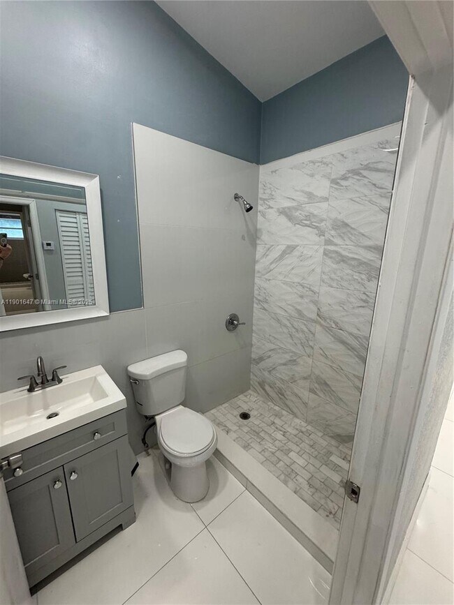 Building Photo - 7699 SW 153rd Ct