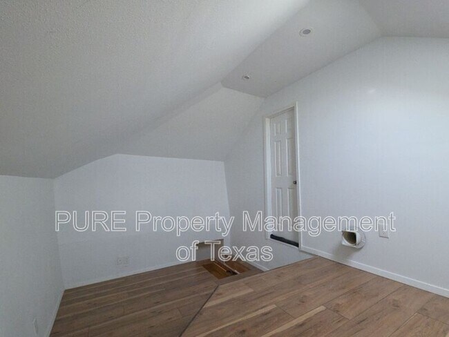 Building Photo - 13208 Mariscan St