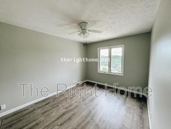 Building Photo - 5141 Raven Oaks Cir