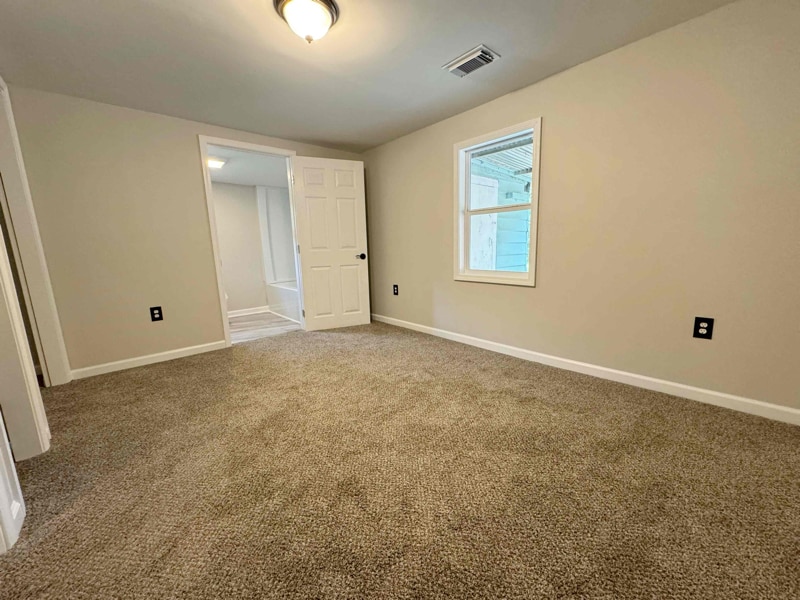 Building Photo - 60 Williams St