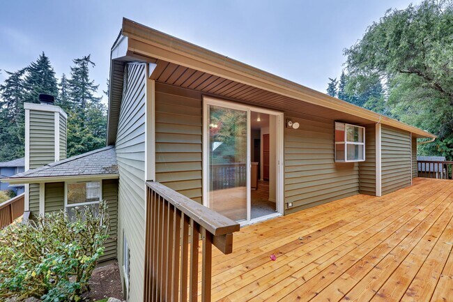 Building Photo - Nice Kingston Home