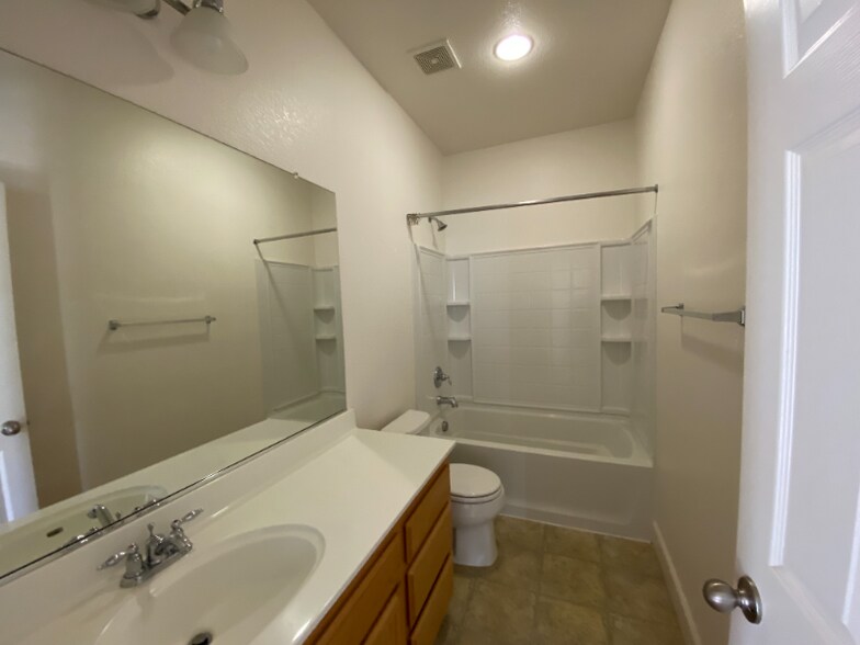 Building Photo - 3139 Flagler Way