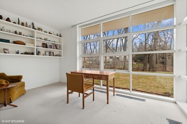 Building Photo - 155 S Deere Park Dr