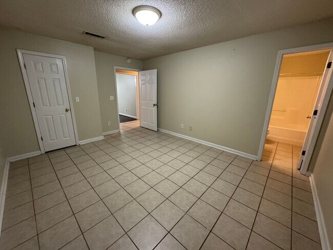 Building Photo - 150&amp;152 Rogers Drive, Rome, GA 30165