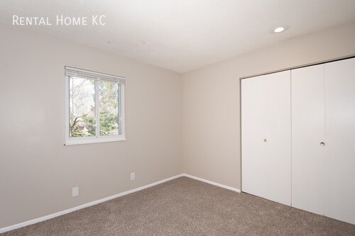 Building Photo - Just-remodeled 2-bedroom Split-Level duple...