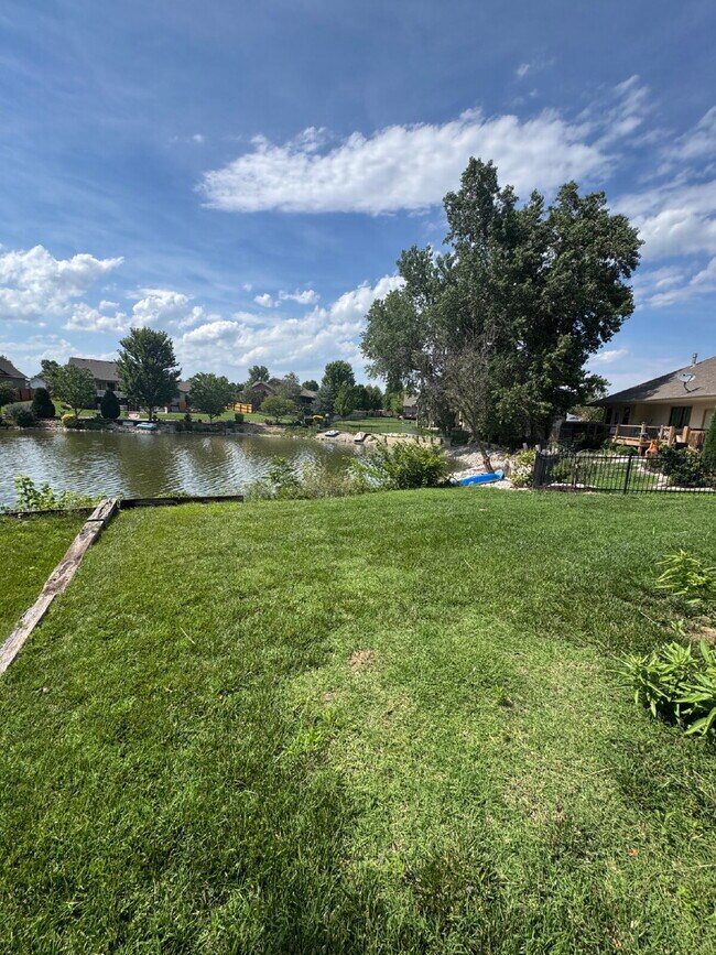 Building Photo - "Spacious 4-Bedroom Sanctuary with 3 Full Baths on Country View Drive, Derby - 3189 Sq Ft of Comf...