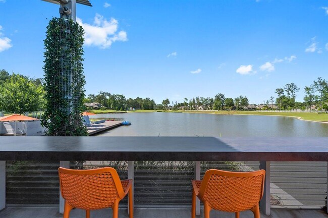 Building Photo - 15823 Bird of Paradise Dr