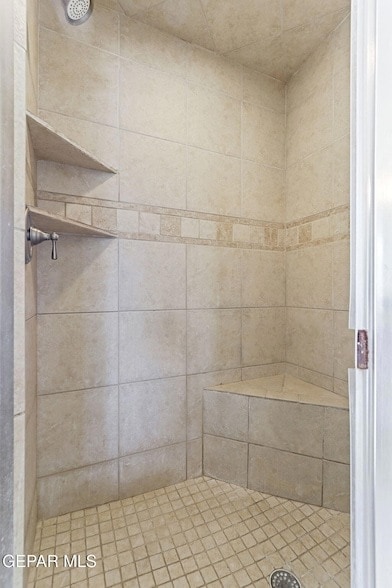 Building Photo - 6285 Wildwood Ct