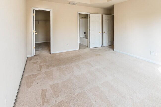 Building Photo - 10617 Red Pine Ct