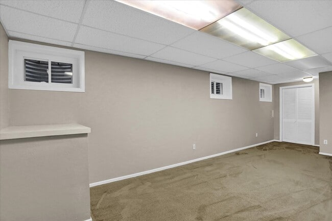 Building Photo - Indian Creek 2 Bedroom, 2 Bathroom Townhom...