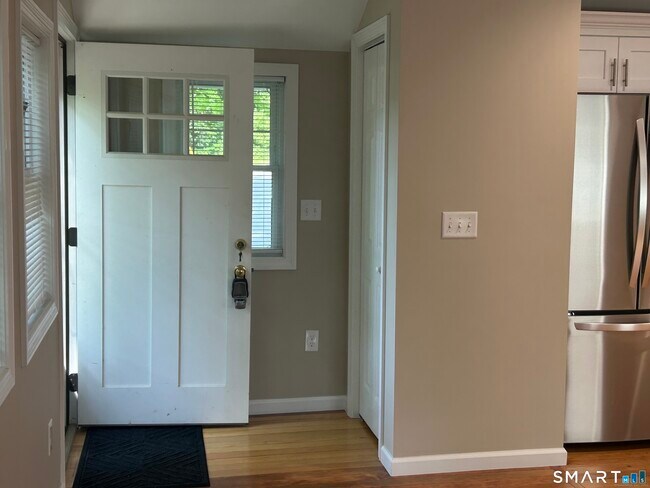 Building Photo - 59 Silver Lake Shore Rd