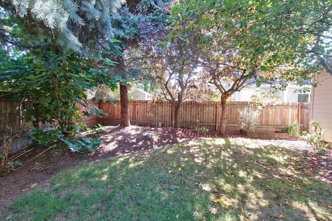 Building Photo - 2372 NW Meadows Dr