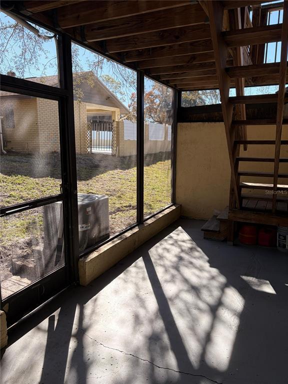 Building Photo - 533 E Curlew Pl