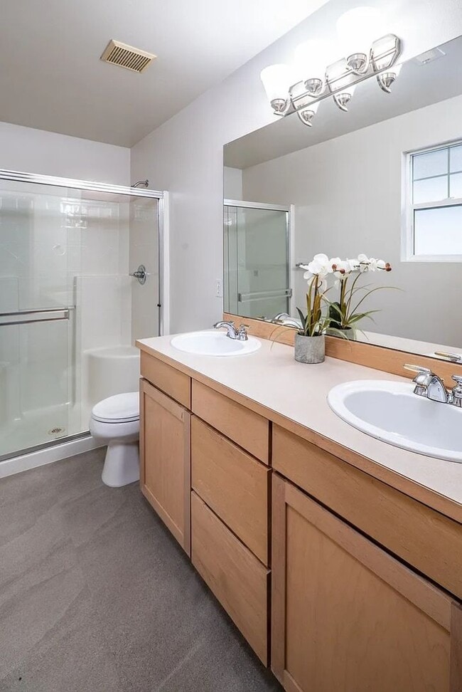 Building Photo - 3Bd/2.25Ba Woodinville Townhouse