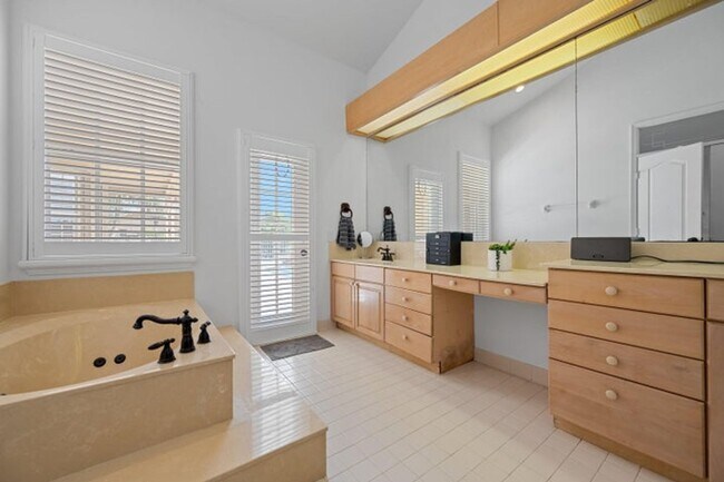 Building Photo - 8738 Marlamoor Ln