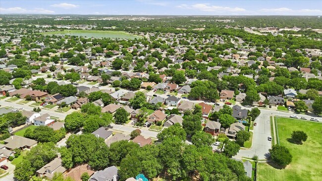 Building Photo - 8812 Sabinas Trail