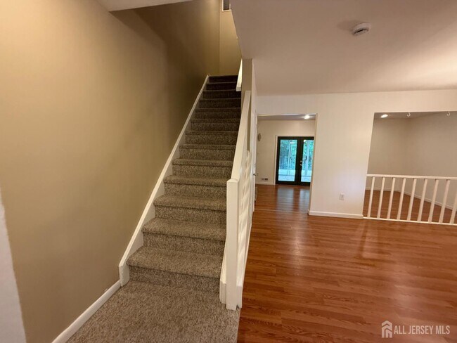 Building Photo - 309 Constitution Cir