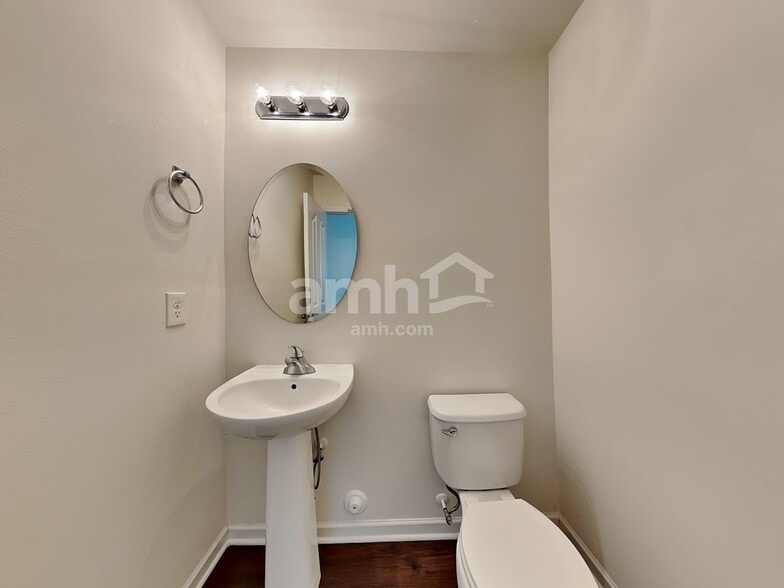 Building Photo - 5888 Odenton Ln