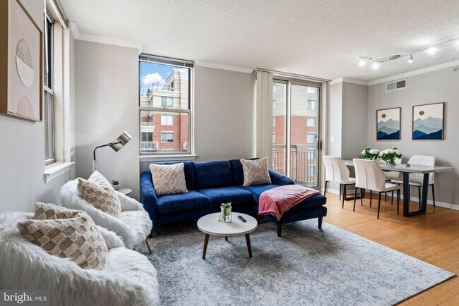 Building Photo - 3835 9th St N