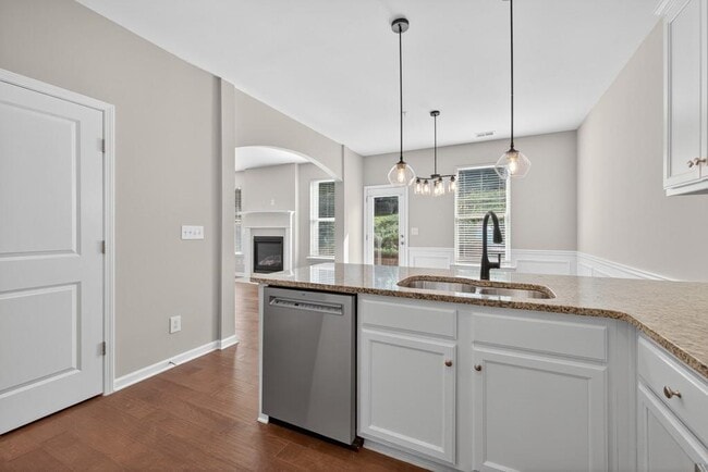 Building Photo - 3277 Castleberry Village Dr