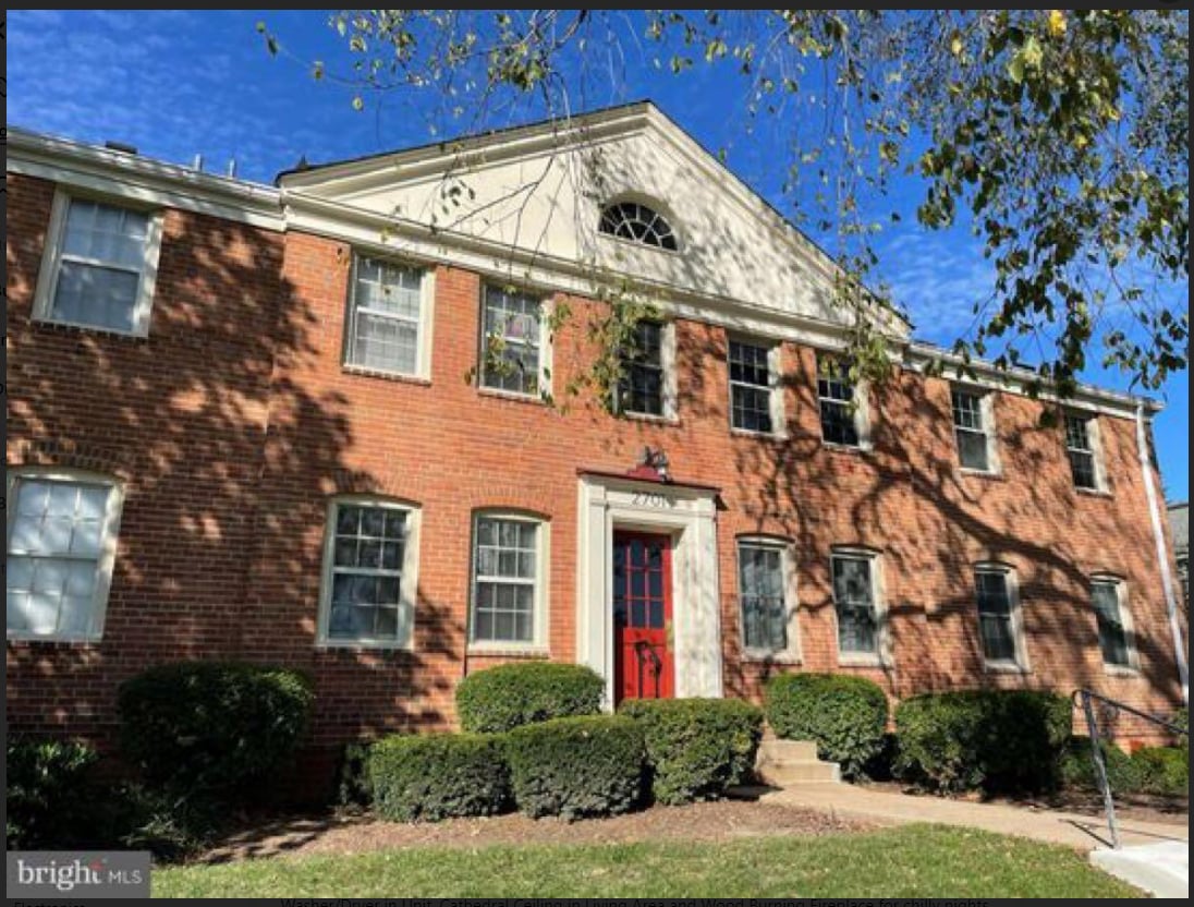 Building Photo - 2701 Arlington Blvd