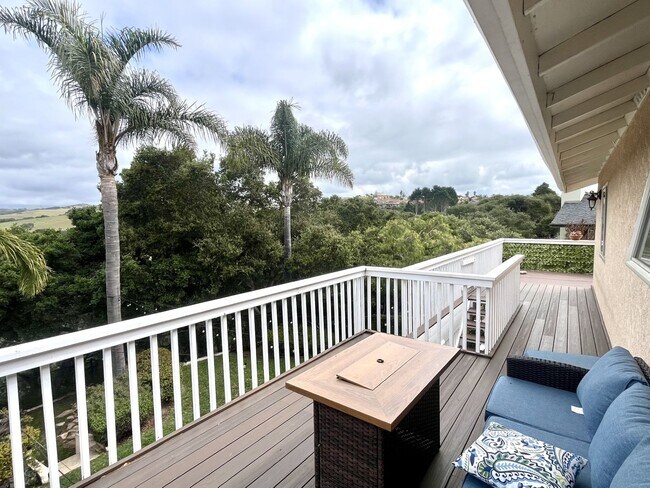 Building Photo - Charming 3 Bedroom 2.5 Bath home in Pismo Heights